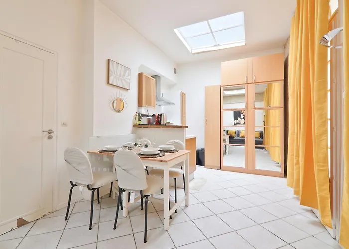 Quartier Musee Du Louvre 3 Free Netflix *